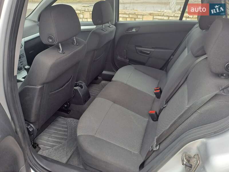 Универсал Opel Astra 2009 в Виннице