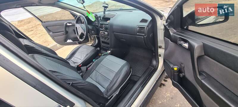 Седан Opel Astra 2006 в Черкасах фото 10 Седан Opel Astra 2006 в Черкасах