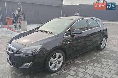 Хэтчбек Opel Astra 2011 в Полтаве