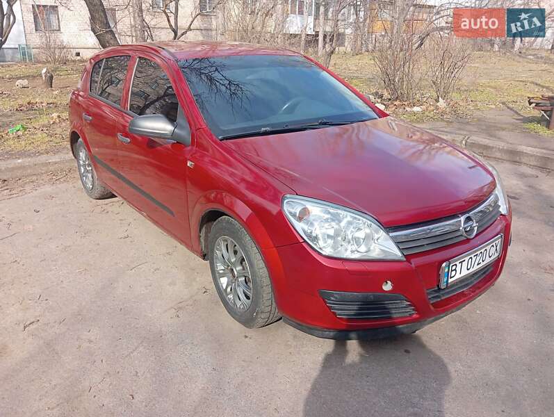 Хетчбек Opel Astra 2006 в Миколаєві фото Хетчбек Opel Astra 2006 в Миколаєві