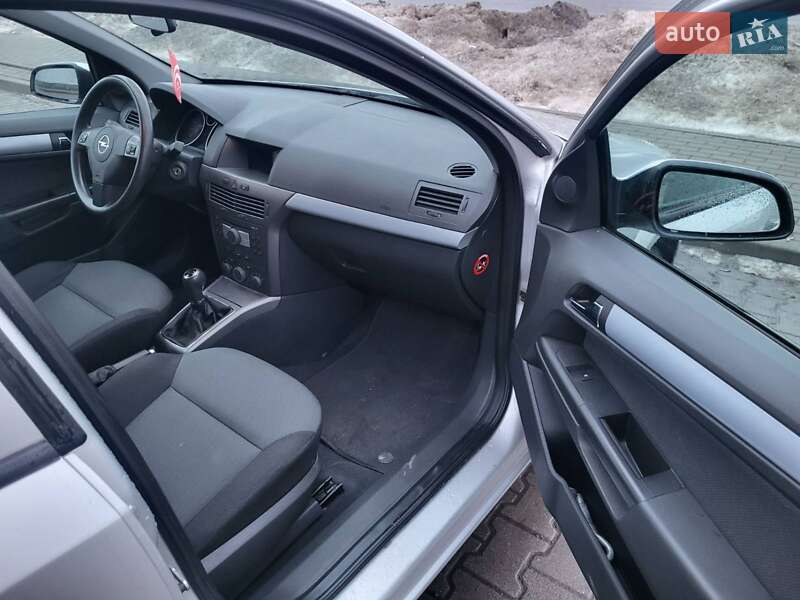 Универсал Opel Astra 2006 в Луцке фото 7 Универсал Opel Astra 2006 в Луцке