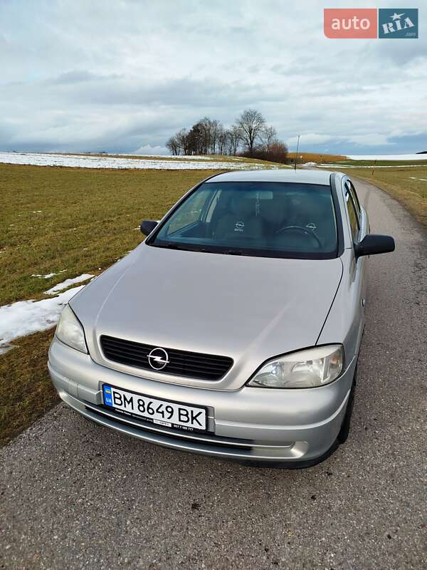 Седан Opel Astra 2007 в Бурині