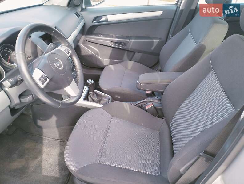 Универсал Opel Astra 2009 в Луцке фото 27 Универсал Opel Astra 2009 в Луцке