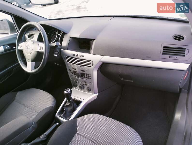 Универсал Opel Astra 2009 в Луцке фото 19 Универсал Opel Astra 2009 в Луцке