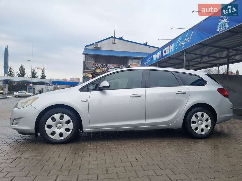 Универсал Opel Astra 2011 в Хмельницком