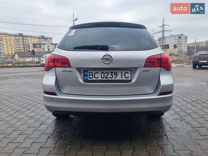 Универсал Opel Astra 2011 в Хмельницком