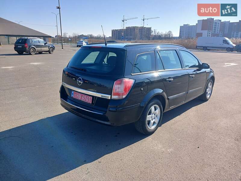 Универсал Opel Astra 2009 в Луцке