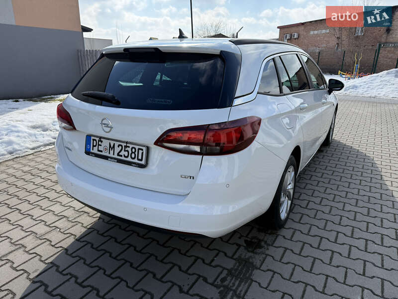 Универсал Opel Astra 2018 в Хмельницком