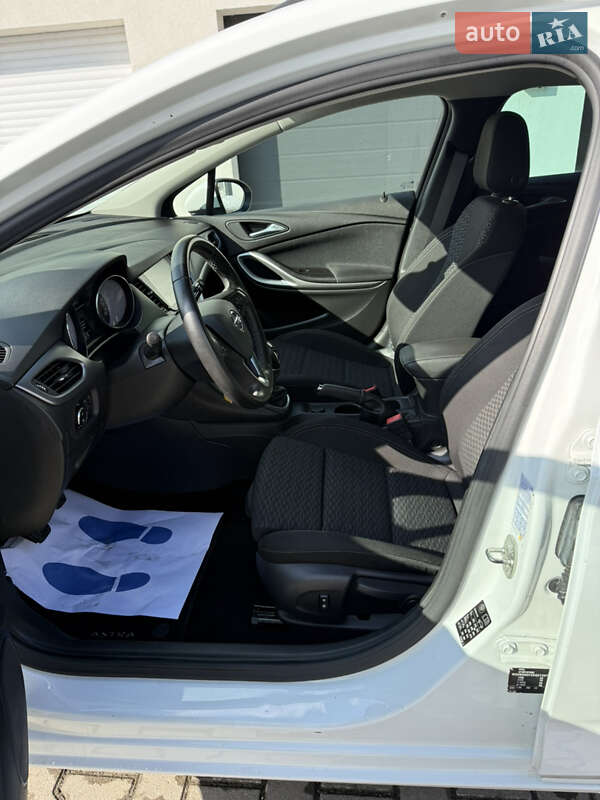 Универсал Opel Astra 2018 в Хмельницком