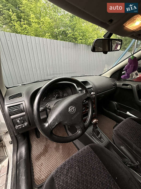 Хэтчбек Opel Astra 1998 в Днепре