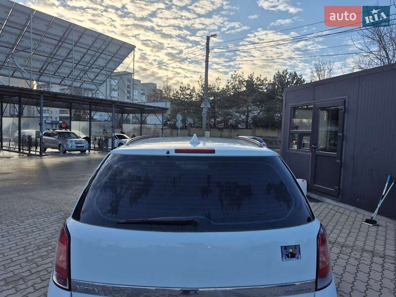 Універсал Opel Astra 2007 в Луцьку