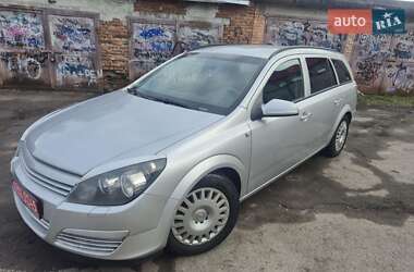 Универсал Opel Astra 2006 в Нововолынске