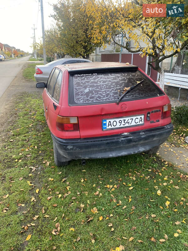 Универсал Opel Astra 1993 в Ужгороде