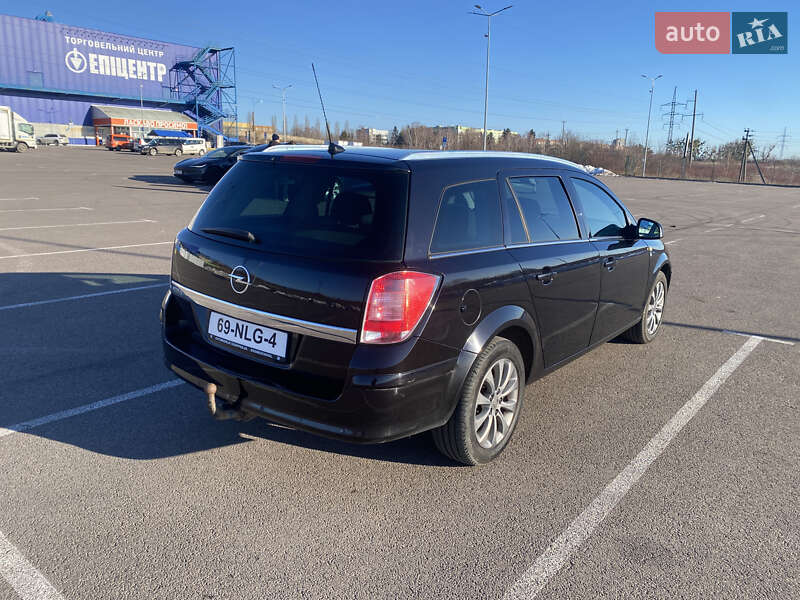 Універсал Opel Astra 2010 в Рівному фото 11 Універсал Opel Astra 2010 в Рівному