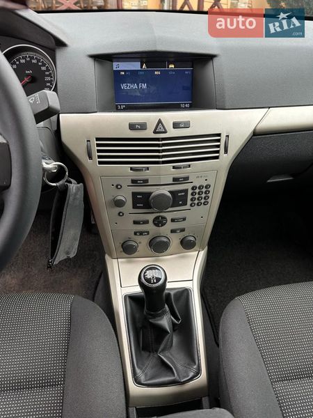 Универсал Opel Astra 2009 в Брошневе