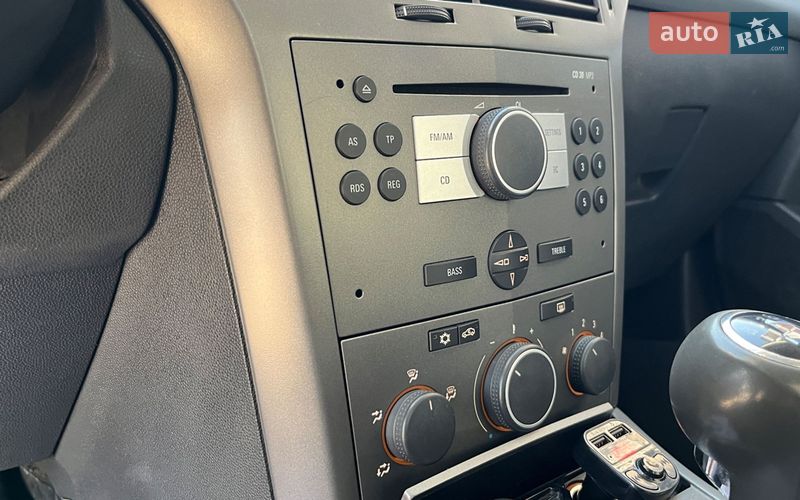 Хэтчбек Opel Astra 2006 в Стрые