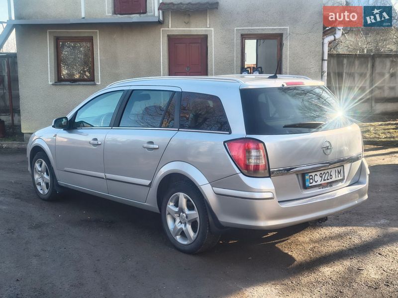 Универсал Opel Astra 2007 в Львове