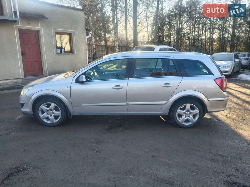 Универсал Opel Astra 2007 в Львове