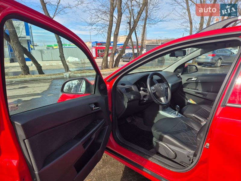 Хетчбек Opel Astra 2012 в Черкасах