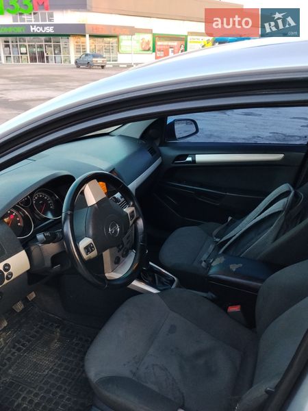 Седан Opel Astra 2008 в Первомайске