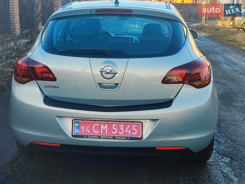 Хэтчбек Opel Astra 2009 в Виннице