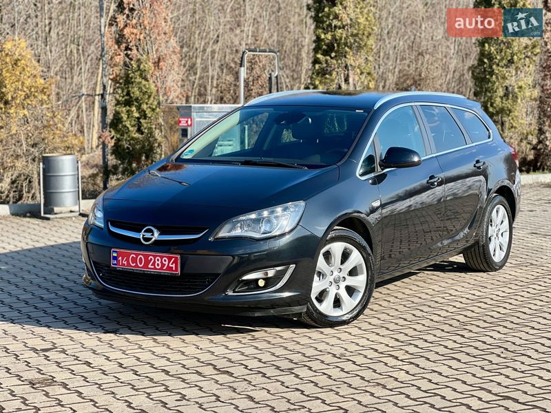 Универсал Opel Astra 2014 в Ивано-Франковске