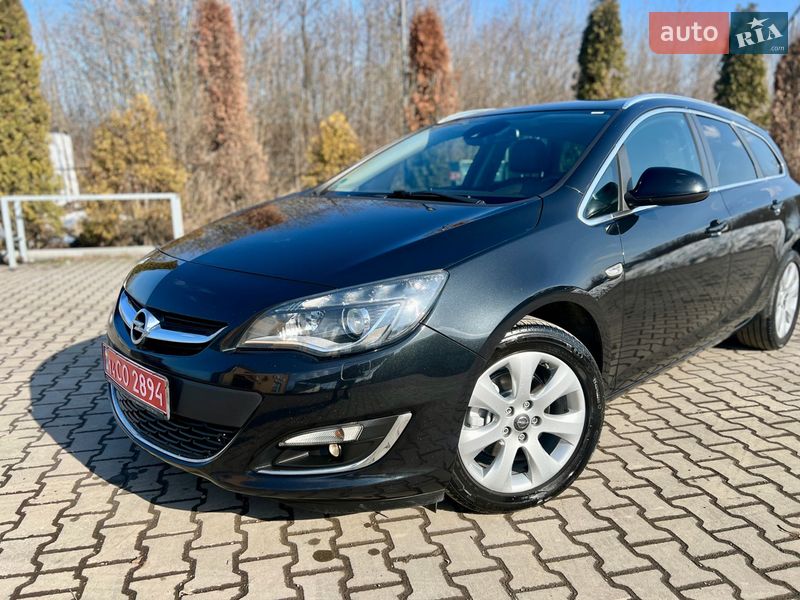 Универсал Opel Astra 2014 в Ивано-Франковске