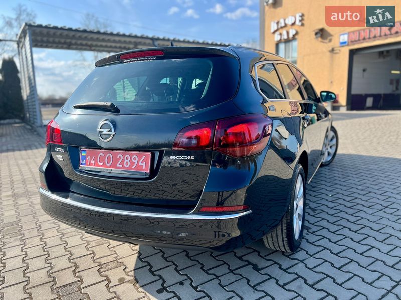 Универсал Opel Astra 2014 в Ивано-Франковске