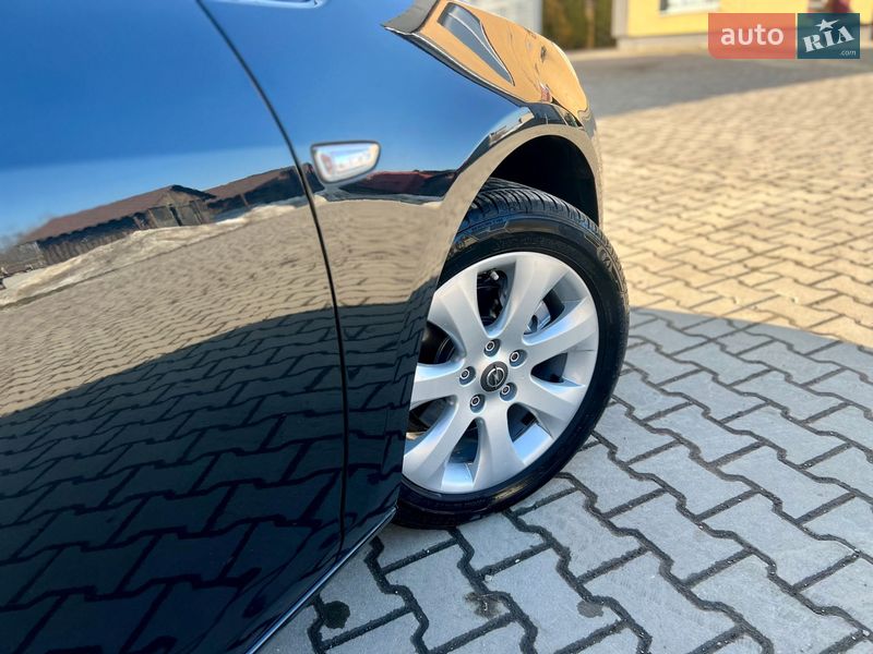 Универсал Opel Astra 2014 в Ивано-Франковске