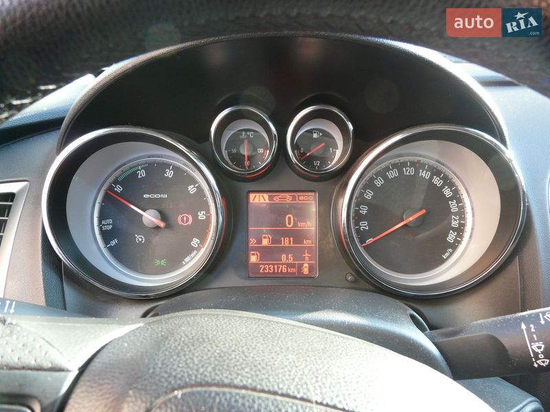 Универсал Opel Astra 2014 в Ивано-Франковске