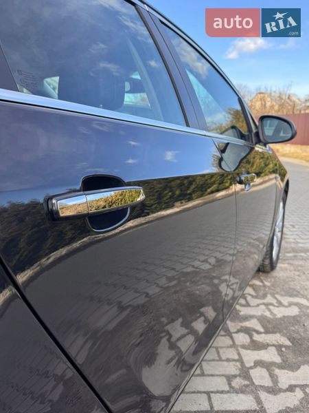 Универсал Opel Astra 2013 в Луцке