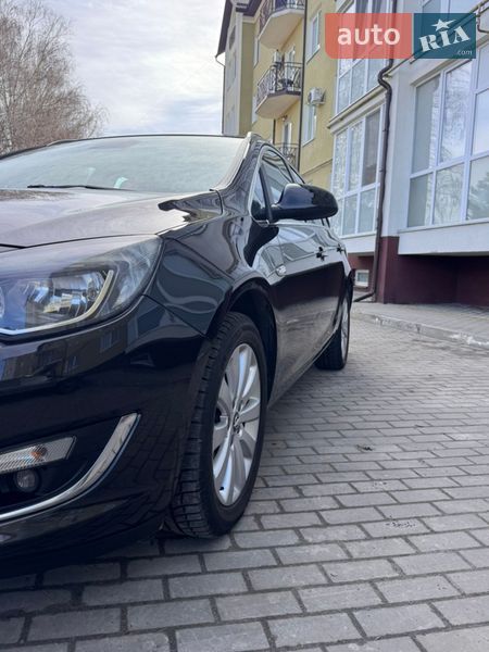 Универсал Opel Astra 2013 в Луцке
