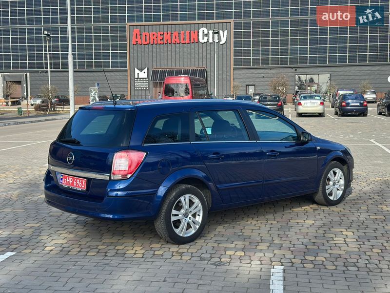 Універсал Opel Astra 2007 в Луцьку