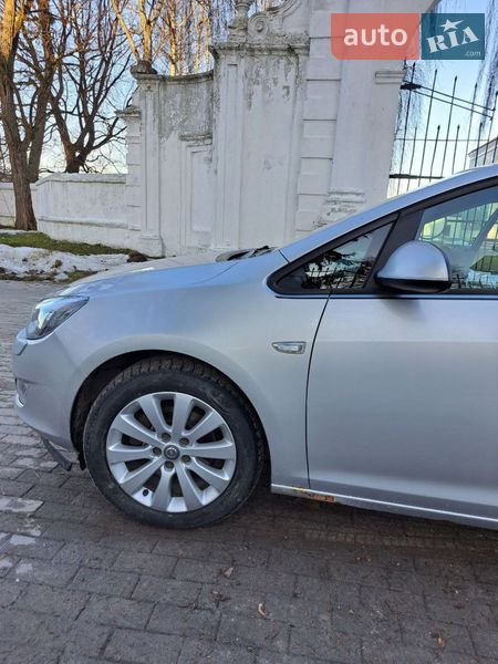 Універсал Opel Astra 2011 в Вишнівці