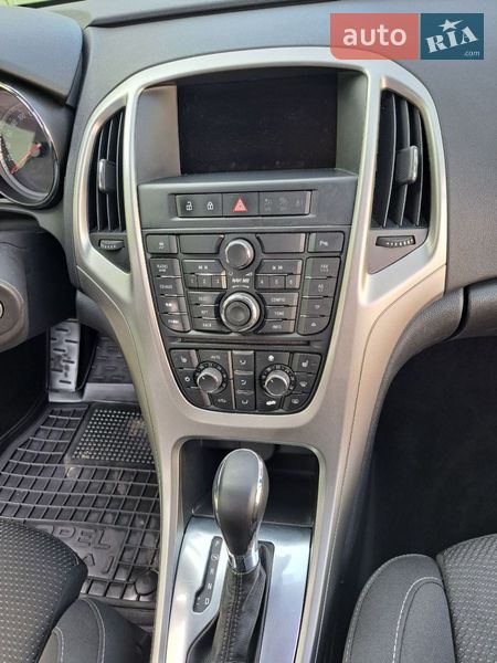 Універсал Opel Astra 2011 в Вишнівці