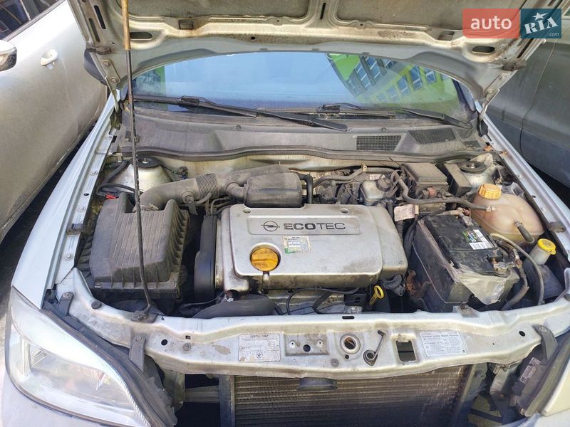 Седан Opel Astra 2005 в Ірпені