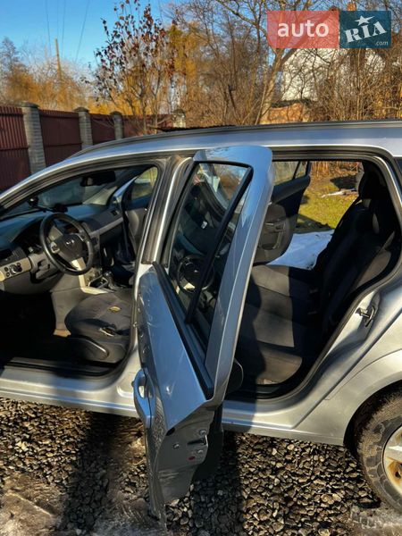 Универсал Opel Astra 2008 в Дублянах