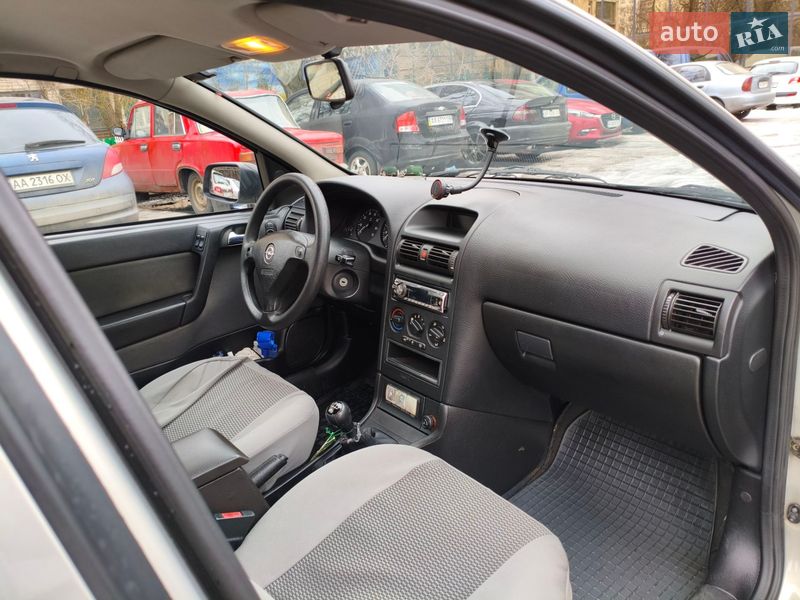 Седан Opel Astra 2009 в Киеве