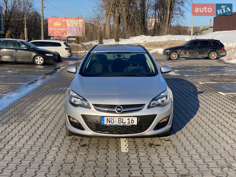 Универсал Opel Astra 2013 в Тернополе