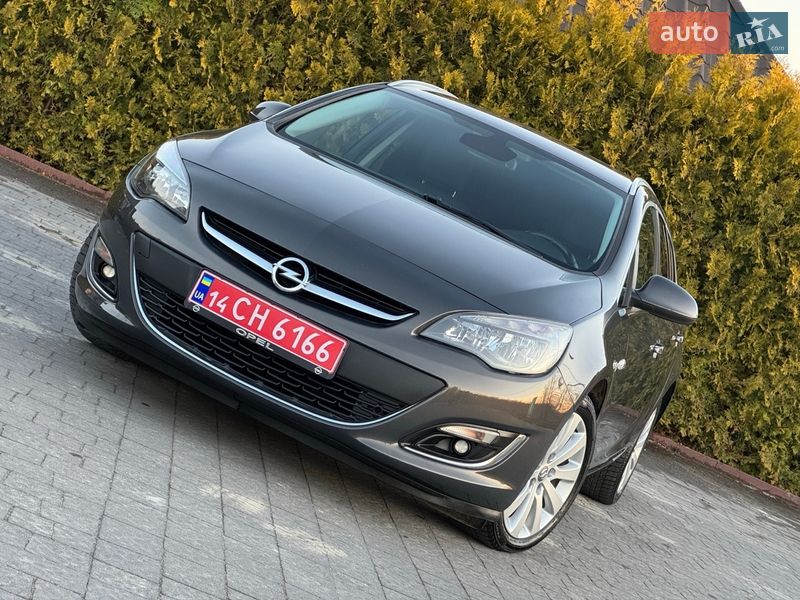 Универсал Opel Astra 2013 в Стрые