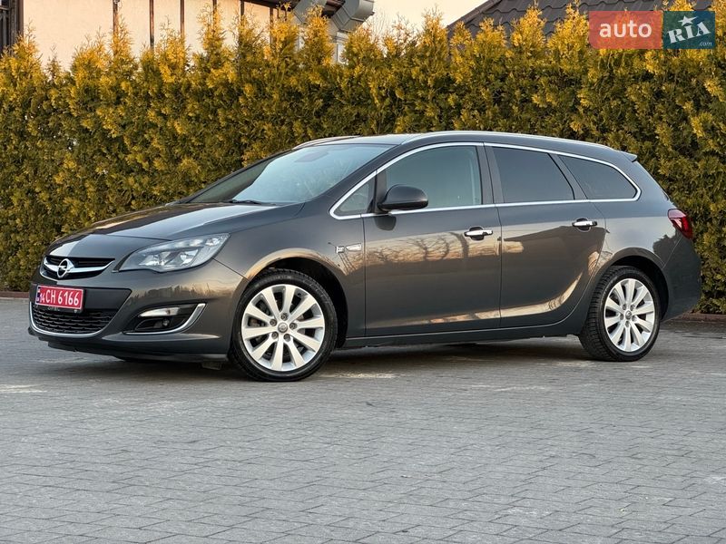 Универсал Opel Astra 2013 в Стрые