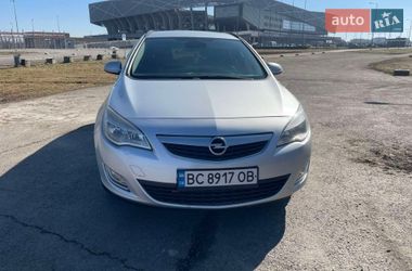 Универсал Opel Astra 2012 в Львове