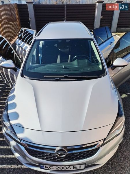 Универсал Opel Astra 2018 в Луцке