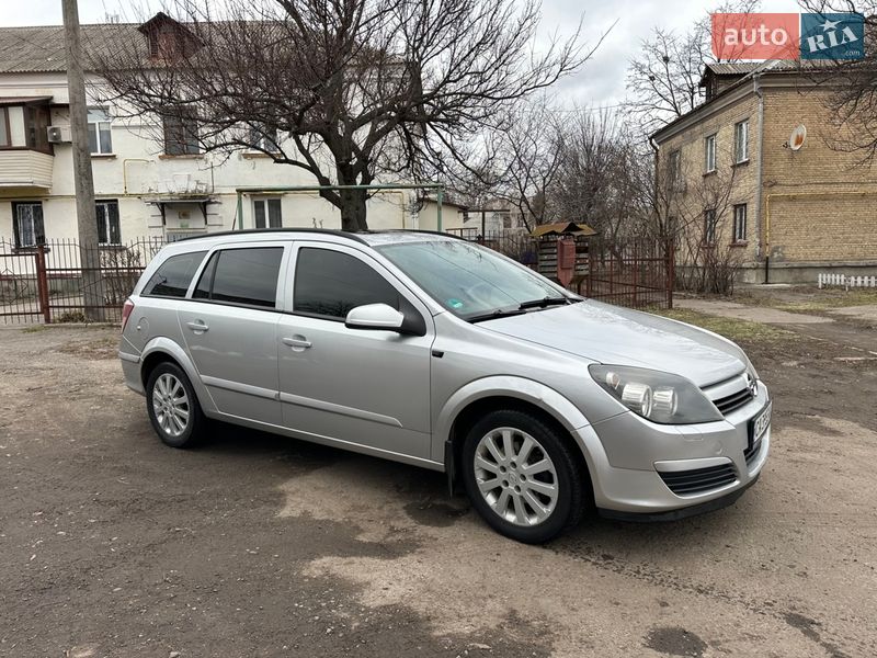 Универсал Opel Astra 2005 в Черкассах