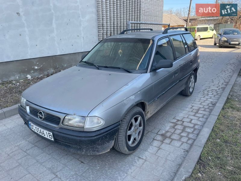 Універсал Opel Astra 1995 в Львові