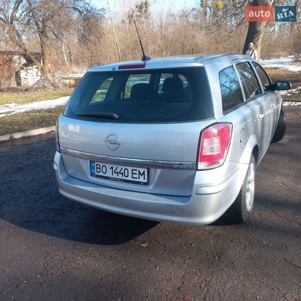 Универсал Opel Astra 2009 в Жмеринке