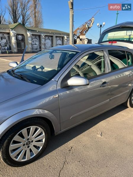 Хэтчбек Opel Astra 2005 в Черкассах