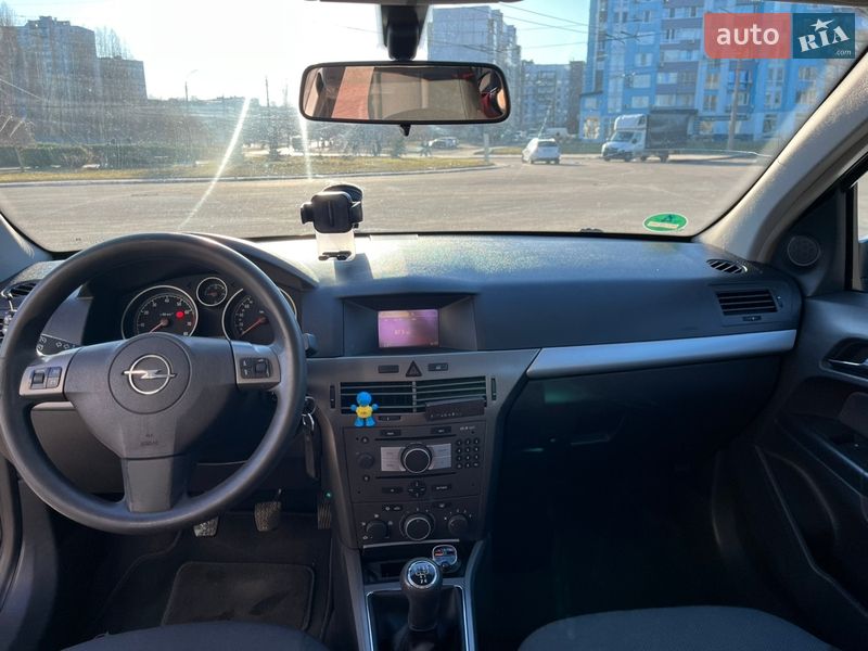 Хэтчбек Opel Astra 2005 в Черкассах