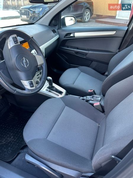 Хэтчбек Opel Astra 2007 в Лубнах