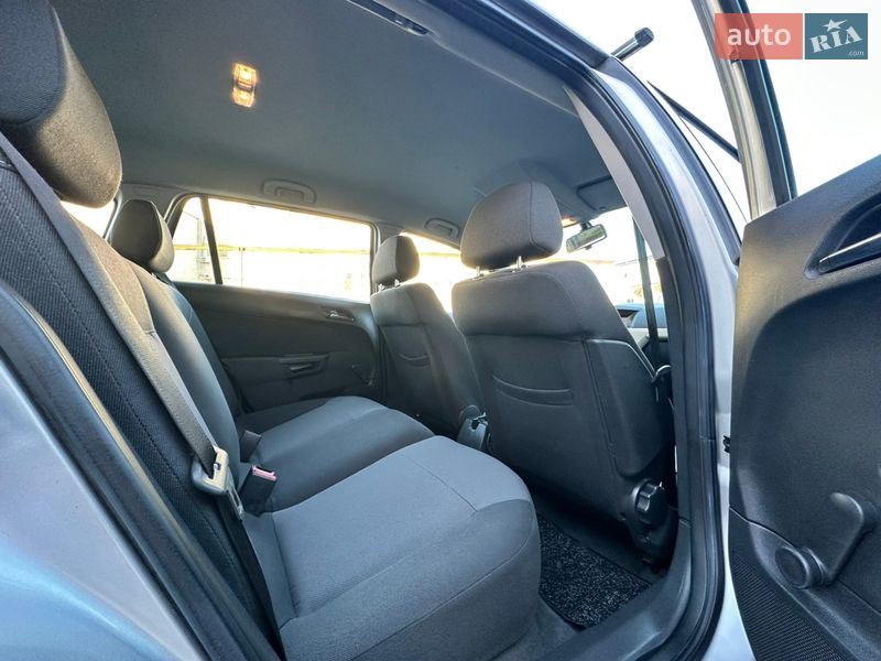 Универсал Opel Astra 2008 в Виннице